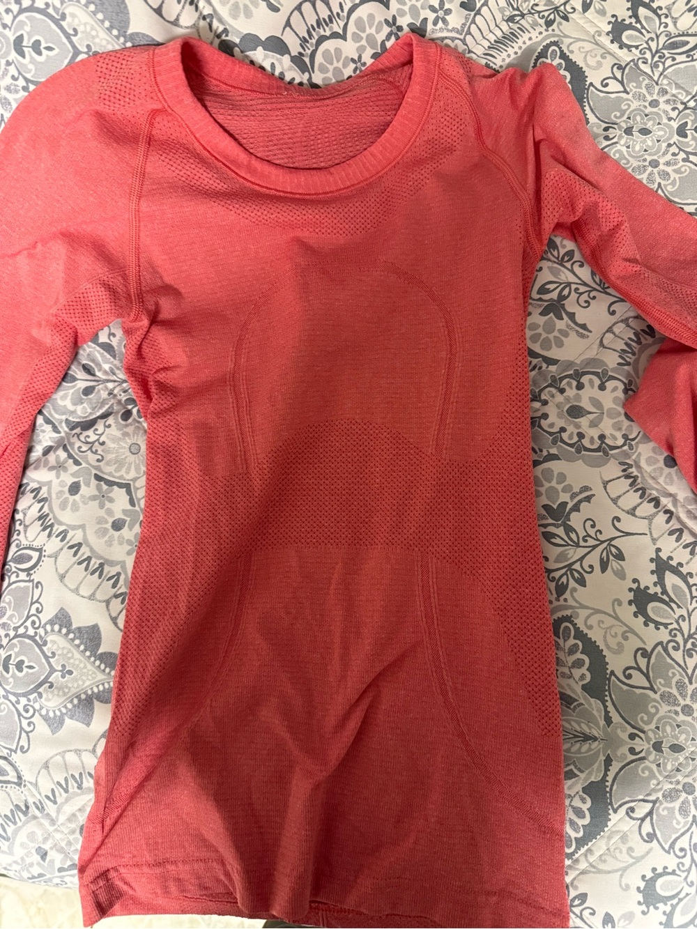 Lululemon Women's Seamless Long-Sleeve Sweater Top - Coral Pink Size 2